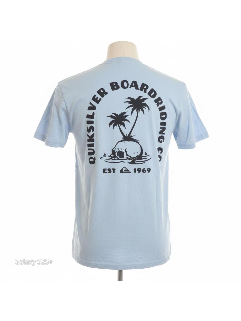 Quiksilver Classic Fit Light Blue Graphic T-Shirt Medium